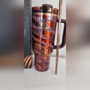 Stanley The Tyla Tyger Quencher H2.0 FlowState Tumbler Exclusive